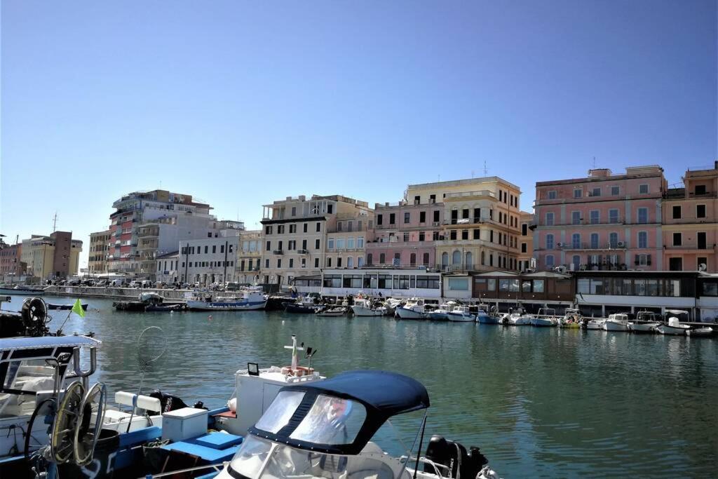 Appartamento Christy Elegante Nel Centro Storico Di Anzio